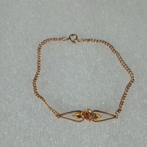 Elegant Gold Rose Bracelet